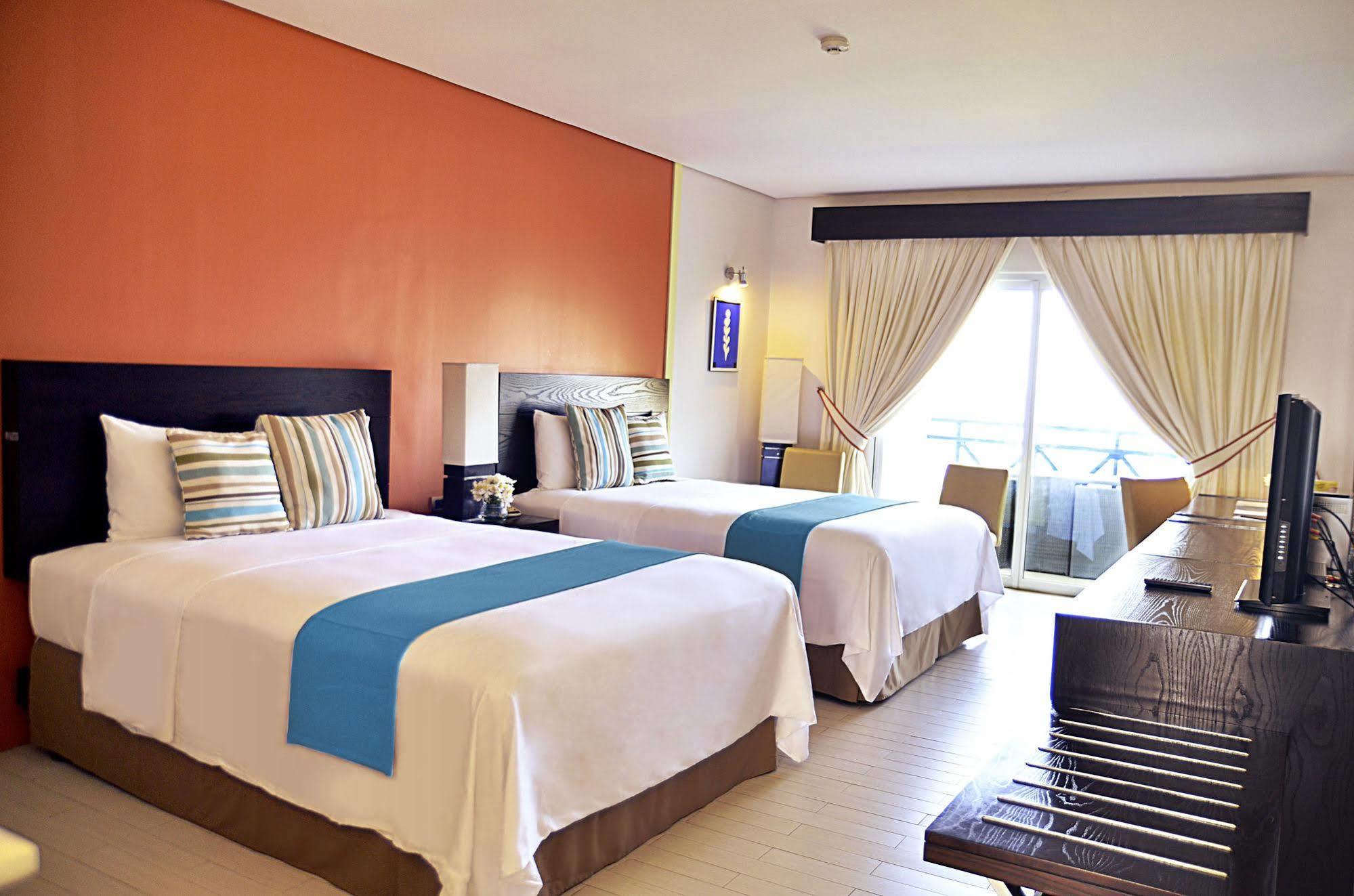 Thunderbird Resorts - Poro Point San Fernando City (La Union) Exterior foto
